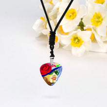 Charger l'image dans la galerie, Collier Médiator de Guitare Personnalisable | Pendentif Musique sur Cordon Noir