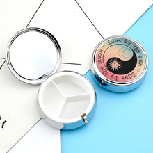 Charger l'image dans la galerie, Pilulier Rond Personnalisé avec Photo | Boîte à Pilules Design