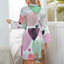 Charger l'image dans la galerie, Peignoir Personnalisé Femme | Robe de Chambre Satinée avec Photo ou Texte