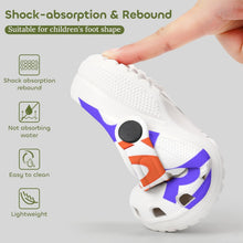 Charger l'image dans la galerie, Chaussures enfant à trous personnalisé avec photo texte prénom