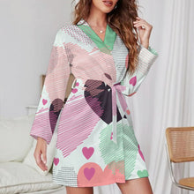 Charger l'image dans la galerie, Peignoir Personnalisé Femme | Robe de Chambre Satinée avec Photo ou Texte