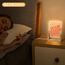 Charger l'image dans la galerie, Veilleuse en acrylique (base inclinée d'une seule couleur) personnalisé avec photo texte prénom