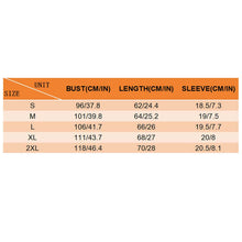 Charger l'image dans la galerie, T-shirt col V devant incliné décontracté à manches courtes DVL personnalisé avec photo texte prénom (conception une image)
