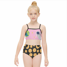 Charger l'image dans la galerie, Ensemble de bain bikini maillot de bain fille enfant NT009 personnalisé avec texte motif photo (conception multi-images)