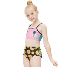 Charger l'image dans la galerie, Ensemble de bain bikini maillot de bain fille enfant NT009 personnalisé avec texte motif photo (conception multi-images)