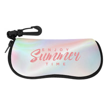 Charger l'image dans la galerie, Étui de rangement horizontal pour lunettes personnalisée avec prénom motif texte