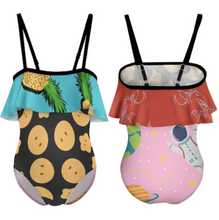 Charger l'image dans la galerie, Maillot de bain NT045 enfant fille épaules dénudées à volants personnalisée avec prénom motif texte (conception multi-images)