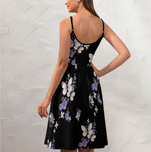 Charger l'image dans la galerie, Robe femme NZ016 avec encolure en V et bretelles spaghetti personnalisées avec photo texte logo(conception multi-images)