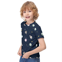 Charger l'image dans la galerie, T-shirt manches courtes enfant garçon ET023 personnalisé avec photo texte logo (conception multi-images)