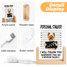 Charger l'image dans la galerie, Veilleuse en acrylique (base inclinée d'une seule couleur) personnalisé avec photo texte prénom