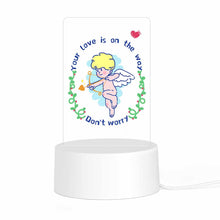 Charger l'image dans la galerie, Veilleuse en acrylique avec base ronde en plastique personnalisée avec prénom motif texte