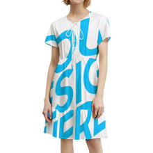 Charger l'image dans la galerie, Robe courte à manches courtes et col en V pour femme LYQ117 personnalisé avec photo texte prénom (conception une image)