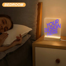 Charger l'image dans la galerie, Veilleuse en acrylique avec socle carré en bois personnalisé avec photo texte prénom