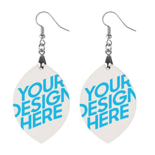 Charger l'image dans la galerie, Pendentif boucle d'oreille en bois personnalisé avec photo texte