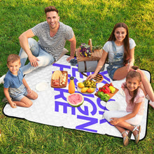 Charger l'image dans la galerie, Tapis de pique-nique pliable pour sac à main style fermeture éclair personnalisé avec photo texte prénom