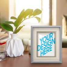 Charger l'image dans la galerie, Cadre photo en bois Naturel (version verticale) personnalisé avec photo logo texte motif