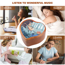 Charger l'image dans la galerie, Boîte à musique en bois personnalisée avec prénom photo motif texte logo