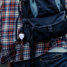 Charger l'image dans la galerie, Pendentif pour rétroviseur de voiture personnalisé en cristal avec photo prénom image