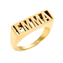 Charger l'image dans la galerie, Homme Bague "Hollowed Out" évidée J0007 personnalisée gravé avec prénom texte