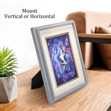 Charger l'image dans la galerie, Cadre photo en bois Naturel (version verticale) personnalisé avec photo logo texte motif