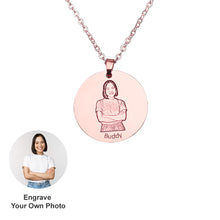 Charger l'image dans la galerie, Collier Photo commémoratif rond en acier au titane pour femmes hommes couples gravure personnalisé avec photo image texte prénom