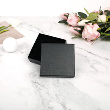 Charger l'image dans la galerie, Collier disque deux en acier au titane pour femmes gravure personnalisé avec prénom texte