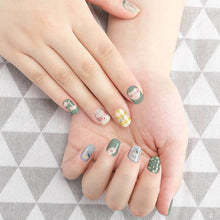 Charger l'image dans la galerie, Stickers nail art / stickers ongles / autocollants à ongles (5 pièces) personnalisé avec prénom logo photo motif texte