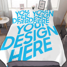 Charger l'image dans la galerie, Parure de lit 3 pièces imprimée simple face (1 housse de couette + 2 taies d'oreiller) personnalisé avec photo texte prénom