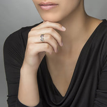 Charger l'image dans la galerie, Bague visage spirale J0010 en argent sterling 925 avec zircon cubique pour femme personnalisée gravé avec lettres prénom texte