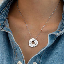 Charger l'image dans la galerie, Collier d'anneaux entrelacés en argent sterling plaqué or / or rose X0018 gravure personnalisé avec logo prénom