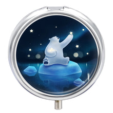 Charger l'image dans la galerie, Boîte à pilules ronde / pilulier boîte rangement médicament personnalisée avec photo texte motif logo