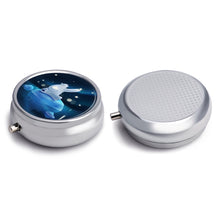 Charger l'image dans la galerie, Boîte à pilules ronde / pilulier boîte rangement médicament personnalisée avec photo texte motif logo