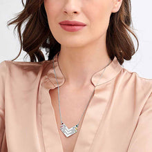 Charger l'image dans la galerie, Collier avec pendentif familiale avec pierres souhaitée X0031 gravure personnalisé avec lettre / prénom