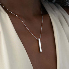 Charger l'image dans la galerie, Collier barre tridimensionnelle avec zircone X0004 gravure personnalisé avec prénom texte