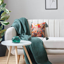 Charger l'image dans la galerie, Oreiller en lin coton avec pompon personnalisé et design avec vos photos/images ou texte