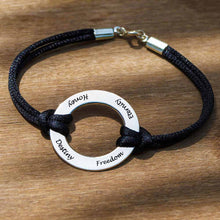 Charger l'image dans la galerie, Bracelet corde de satin disque S0010 avec breloque en argent sterling 925 gravure personnalisé avec texte prénom