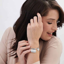 Charger l'image dans la galerie, Bracelet avec pendentifs gravés S0028 personnalisé avec texte prénom
