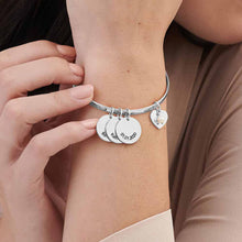 Charger l'image dans la galerie, Bracelet avec pendentifs gravés S0028 personnalisé avec texte prénom