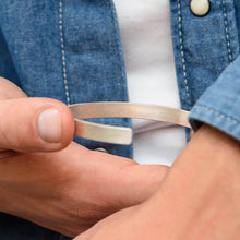 Charger l'image dans la galerie, Bracelets manchette ouvert en argent sterling 925 pour femmes / hommes S0009 gravure personnalisé avec texte prénom