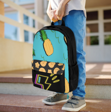 Charger l'image dans la galerie, Sac à dos scolaire sac à dos de voyage pour enfant et bébé avec poches personnalisées avec photos noms texte (conception multi-images)