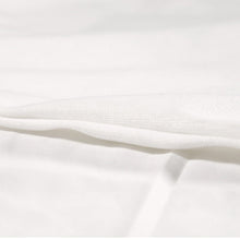 Charger l'image dans la galerie, Taies d'oreiller / Housses de coussin carrée en peluche 45cmx45cm personnalisée avec photo prénom impression recto-verso