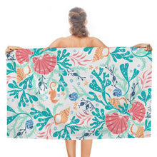 Charger l'image dans la galerie, Serviette de plage / serviette de bain personnalisée avec photo prénom texte logo