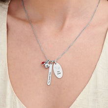 Charger l'image dans la galerie, Collier commémoratif pendentif à breloques avec pierre grenat X0035 gravure personnalisé avec texte prénom