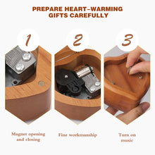 Charger l'image dans la galerie, Boîte à musique en bois personnalisée avec prénom photo motif texte logo