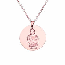 Charger l'image dans la galerie, Collier Photo commémoratif rond en acier au titane pour femmes hommes couples gravure personnalisé avec photo image texte prénom