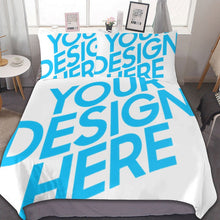 Charger l'image dans la galerie, Parure de lit 3 pièces imprimée simple face (1 housse de couette + 2 taies d'oreiller) personnalisé avec photo texte prénom