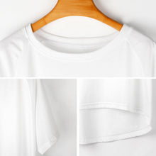 Charger l'image dans la galerie, Robe t-shirt longue à col rond pour femmes AQT à impression d'image unique Personnaliser avec le logo de texte de motif de photos