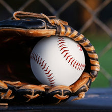 Charger l'image dans la galerie, Balle de Baseball Personnalisée | Cuir &amp; Impression UV | Cadeau Sportif
