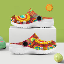 Charger l&#39;image dans la galerie, Les Chaussures d&#39;Aventurier : Sabots Enfant Personnalisés
