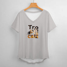 Charger l'image dans la galerie, T-shirt Col V Femme Personnalisé | Haut Ample Fluide
